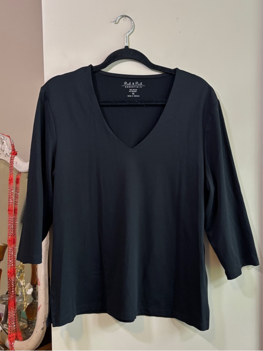 Peck & Peck Black V-Neck 3/4 Sleeve Top